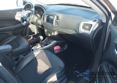 2021 Jeep Compass Latitude 4X4 z USA, uszkodzony, nr VIN 3C4NJDBB4MT507551